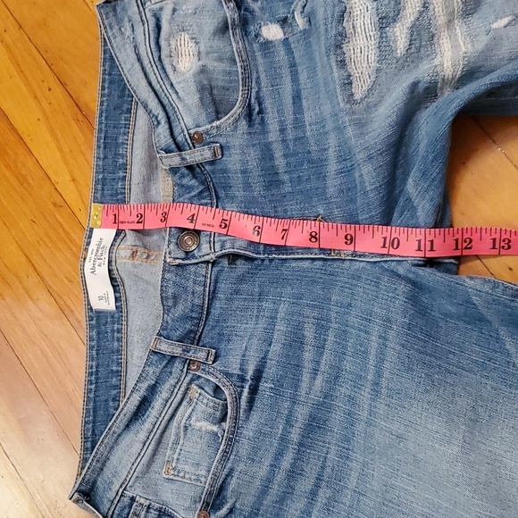 Abercrombie & Fitch distressed embroidered jeans. Faded blue. Size 10, 30W. - Picture 11 of 15